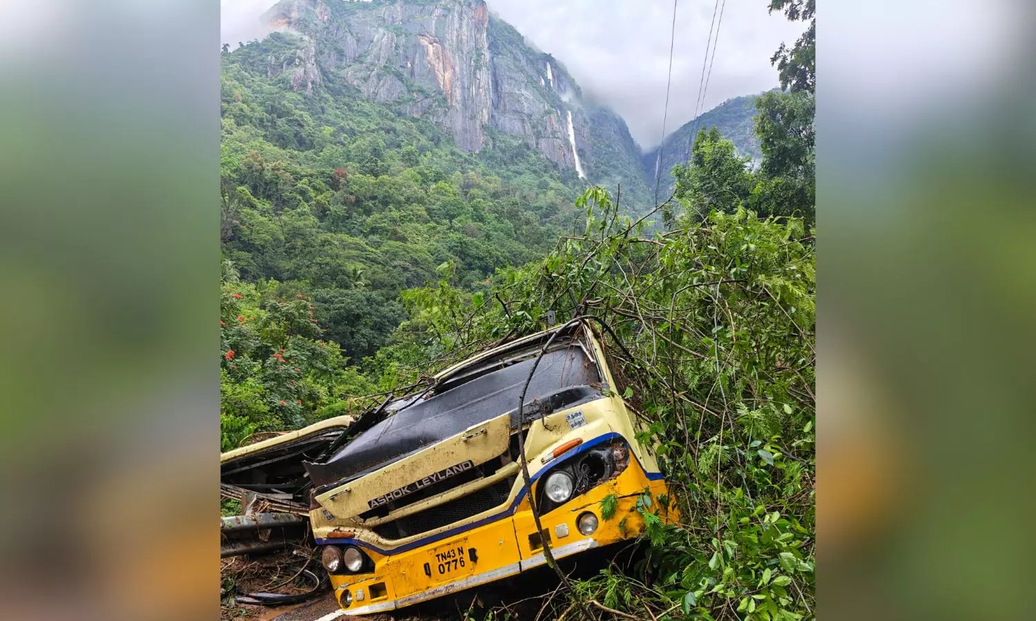 Multiple Mudslides Bring Nilgiris to Knees Multiple Mudslides Bring Nilgiris to Knees