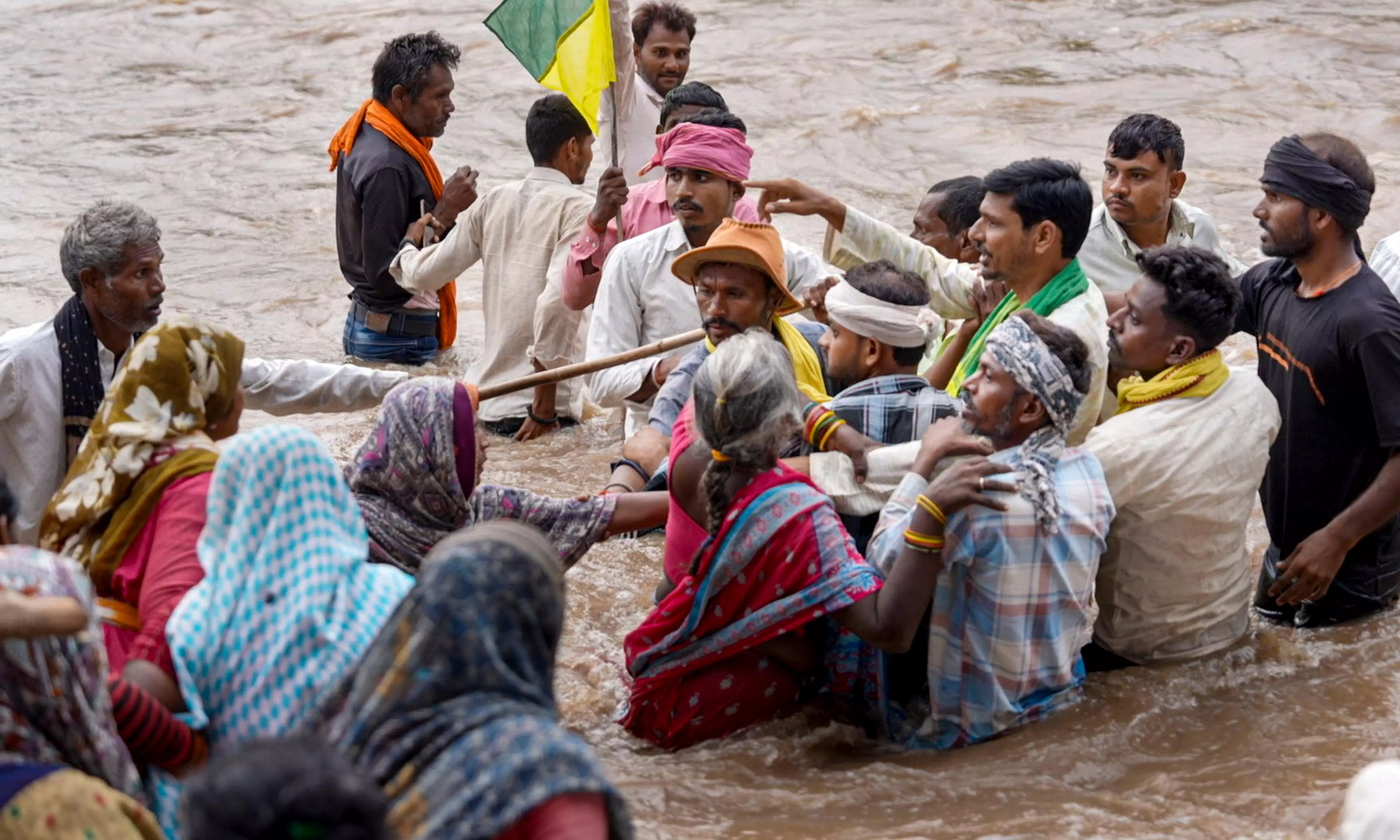 Activist Ends 27-Day Protest Against Ken-Betwa Project at MP Cong Leader’s Request Activist Ends 27-Day Protest Against Ken-Betwa Project at MP Cong Leader’s Request