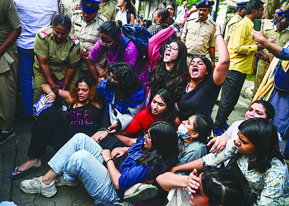 Women, the Driving Force of CEC Protest Women, the Driving Force of CEC Protest