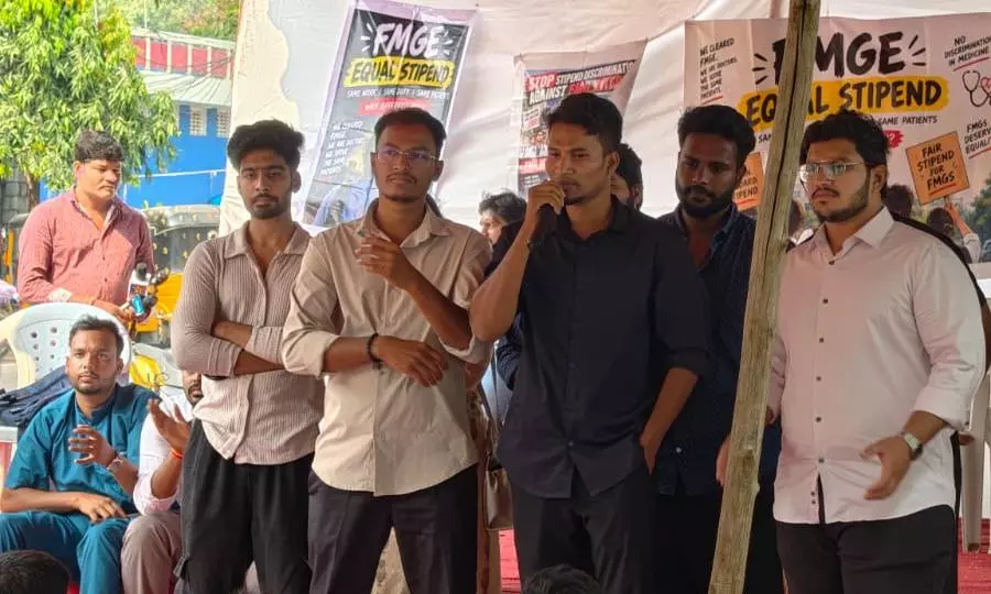 FMG Interns’ Protest Enters 17th Day Over Stipend Parity, Pending Arrears FMG Interns’ Protest Enters 17th Day Over Stipend Parity, Pending Arrears