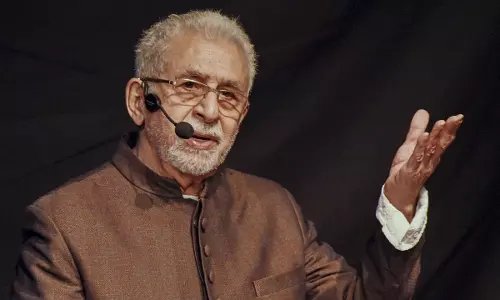 Naseeruddin Shah Backs SRFTI Protest, Accuses BJP of Frightening Filmmakers Naseeruddin Shah Backs SRFTI Protest, Accuses BJP of Frightening Filmmakers