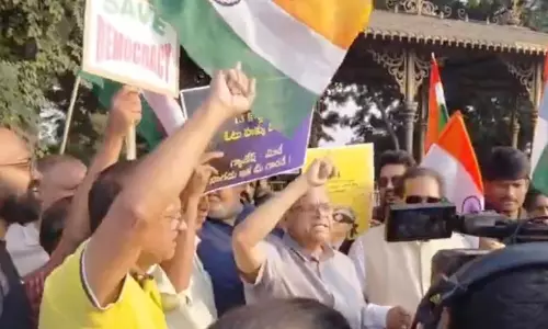 Over 2,000 Form Human Chain at Tank Bund Demanding Scrap of SIR, Sacking of CEC Over 2,000 Form Human Chain at Tank Bund Demanding Scrap of SIR, Sacking of CEC