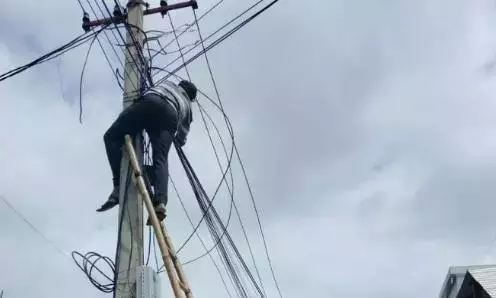 Tangled, Unused Cables Continue To Endanger Hyderabad Despite Rental Relief Tangled, Unused Cables Continue To Endanger Hyderabad Despite Rental Relief