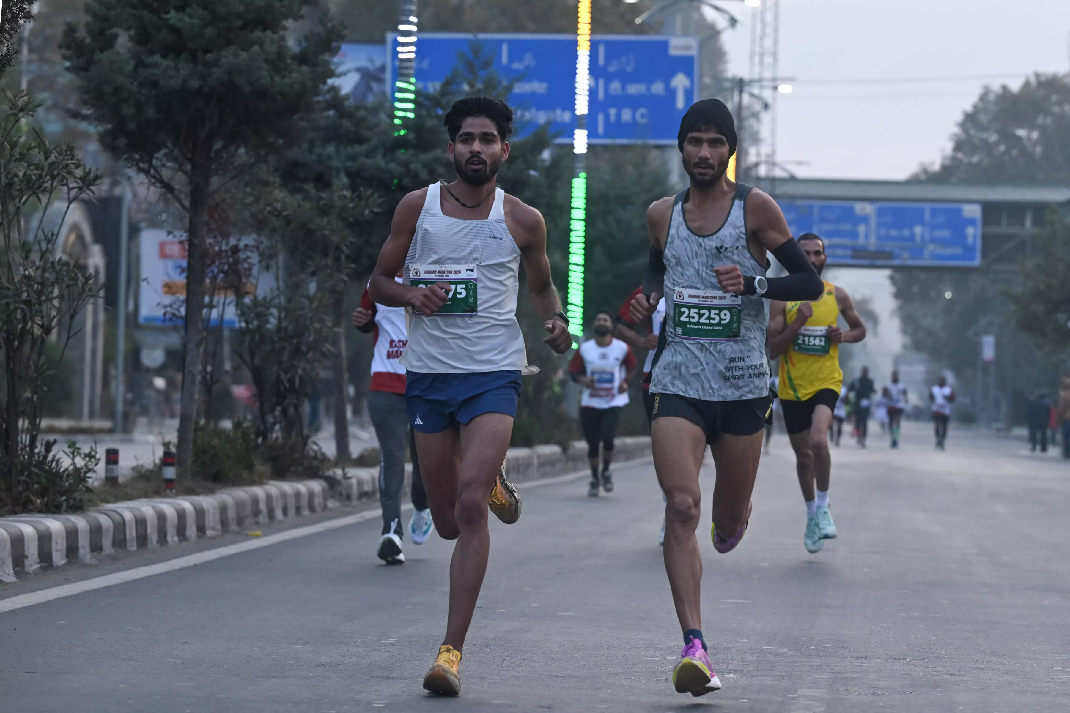 Over 2,100 Runners Take Part in Kashmir Marathon Over 2,100 Runners Take Part in Kashmir Marathon