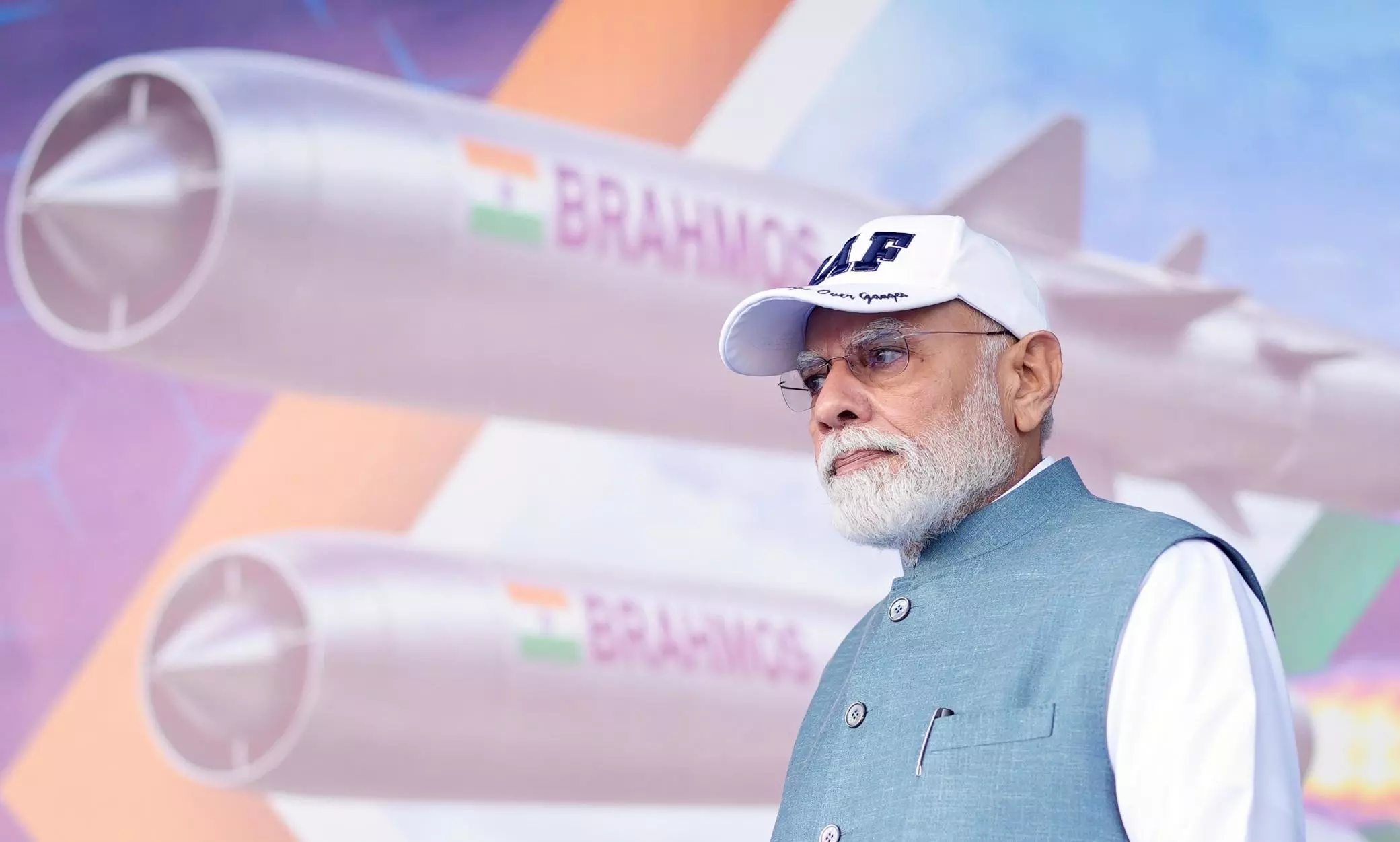 PM Modi Watches IAF Jets Roar Over Ganga in Varanasi PM Modi Watches IAF Jets Roar Over Ganga in Varanasi