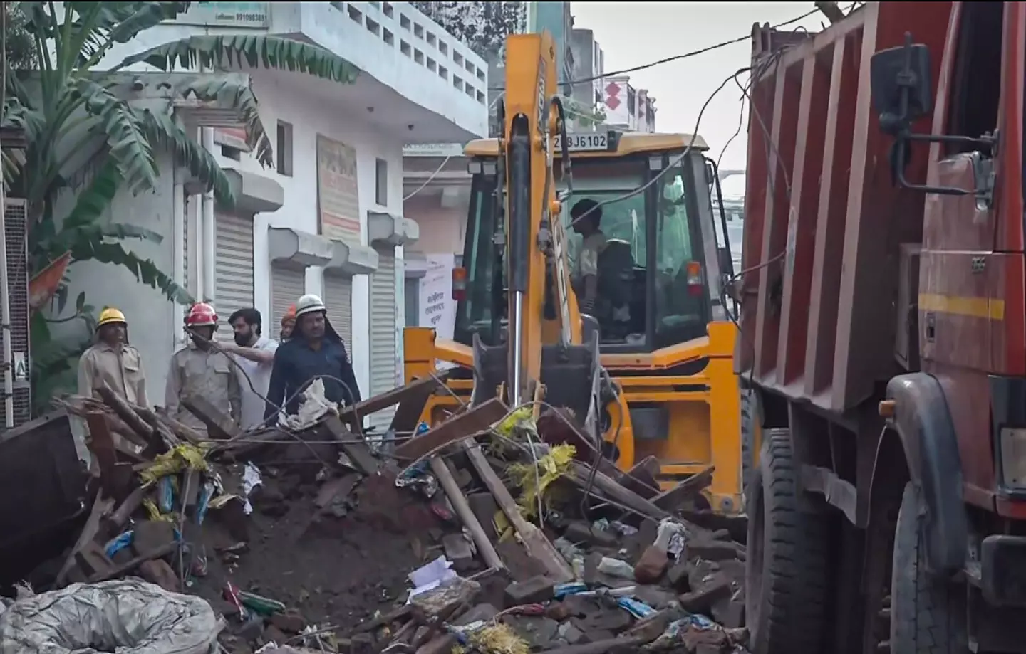 Father, Son Killed in Building Collapse in Delhi Father, Son Killed in Building Collapse in Delhi