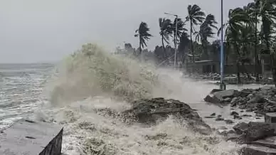 Cyclone Arnab: AP Braces for Landfall, Odisha, Bengal on Alert Cyclone Arnab: AP Braces for Landfall, Odisha, Bengal on Alert