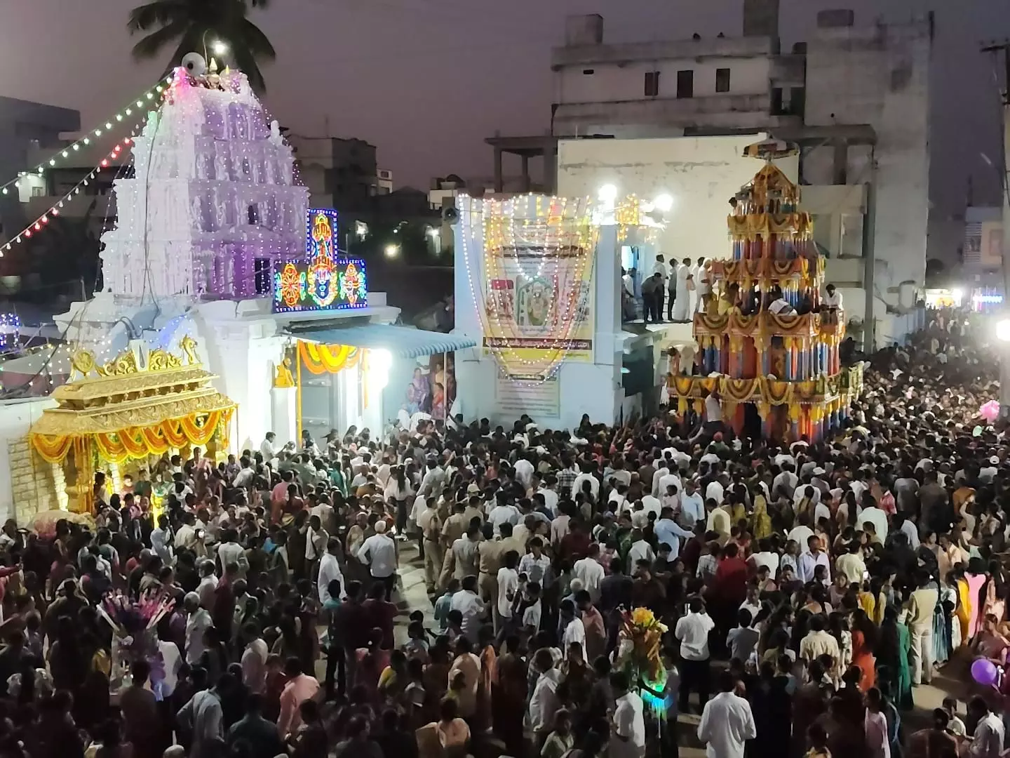 Telangana’s Tallest Chariot Draws 50,000 Devotees to Sircilla Telangana’s Tallest Chariot Draws 50,000 Devotees to Sircilla