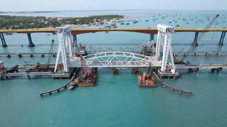 Warning Signal Cage No. 2 Hoisted At Pamban Port Warning Signal Cage No. 2 Hoisted At Pamban Port