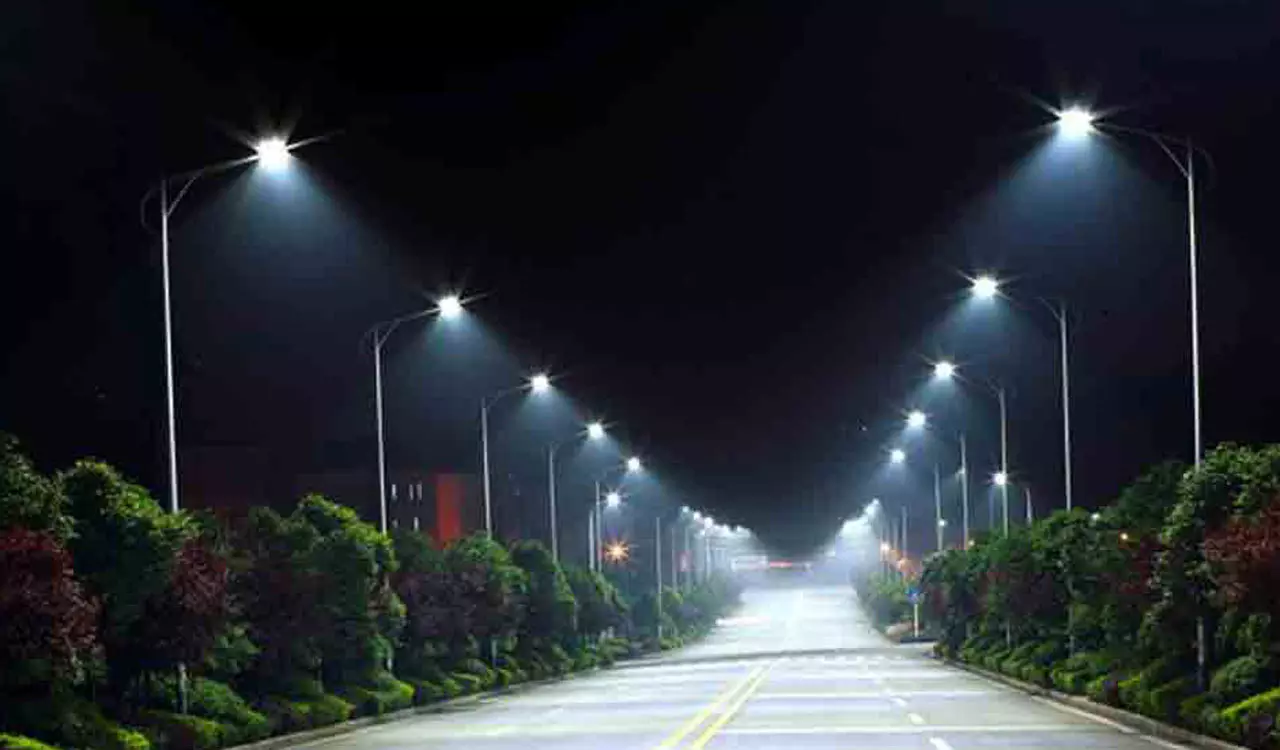 20 Solar Lamps Light Up Kudamulla Tribal Hamlet Streets 20 Solar Lamps Light Up Kudamulla Tribal Hamlet Streets