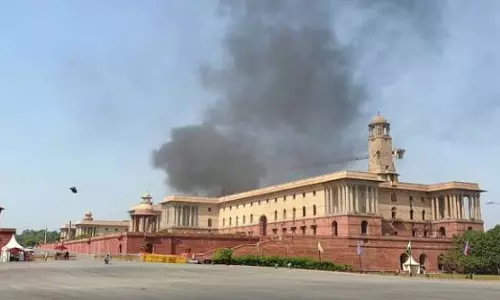 Minor Fire Breaks Out at Delhi’s North Block Minor Fire Breaks Out at Delhi’s North Block