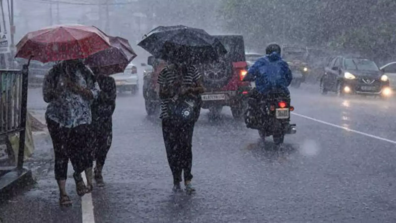 Collectors on High Alert as Cyclone Arnab Approaches AP Coast Collectors on High Alert as Cyclone Arnab Approaches AP Coast