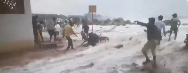 Cyclone Arnab To Slam AP Coast In Early Hours Cyclone Arnab To Slam AP Coast In Early Hours
