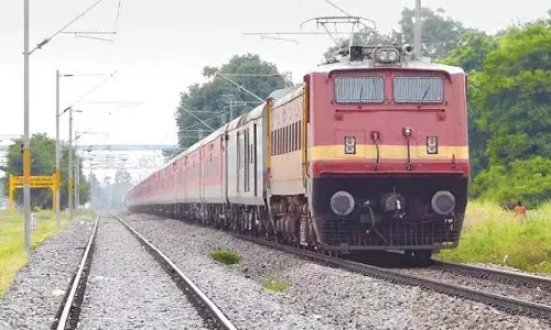 Cyclone Arnab: SCR Cancels 11 Trains, Curtails Services Across Telangana and AP Cyclone Arnab: SCR Cancels 11 Trains, Curtails Services Across Telangana and AP