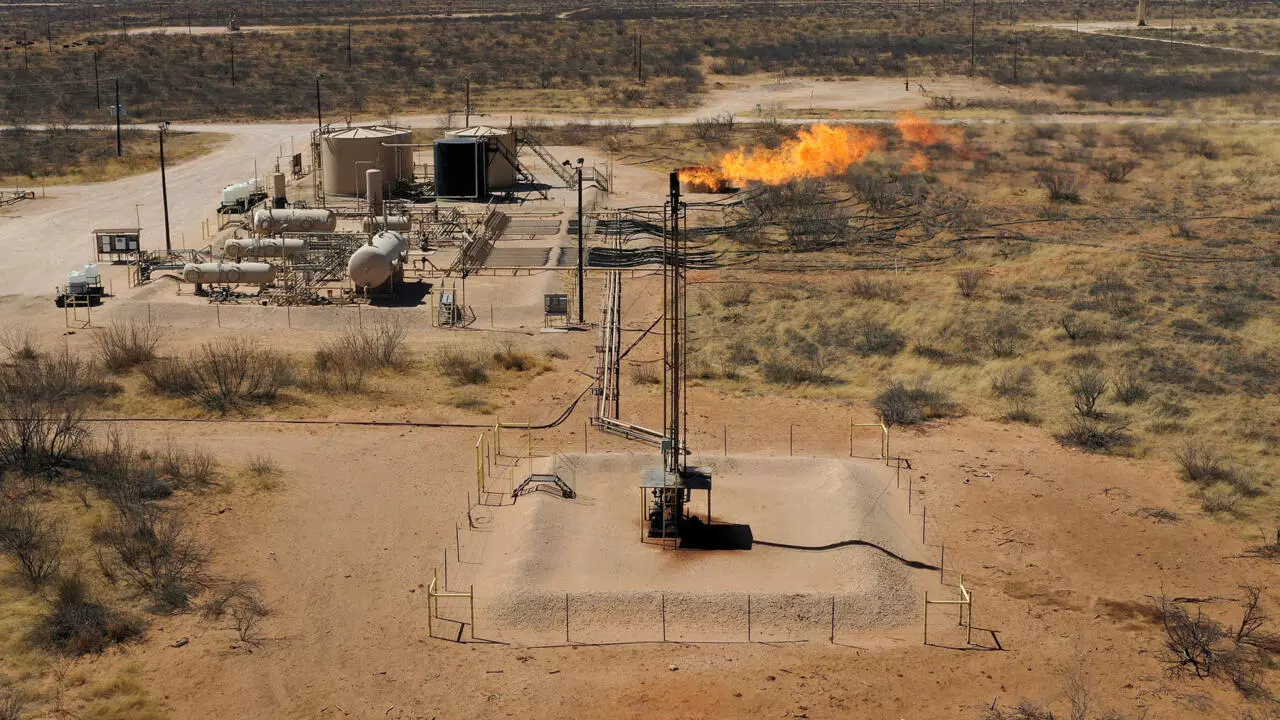 Trump Drastically Loosens Oil and Gas Methane Rules Trump Drastically Loosens Oil and Gas Methane Rules