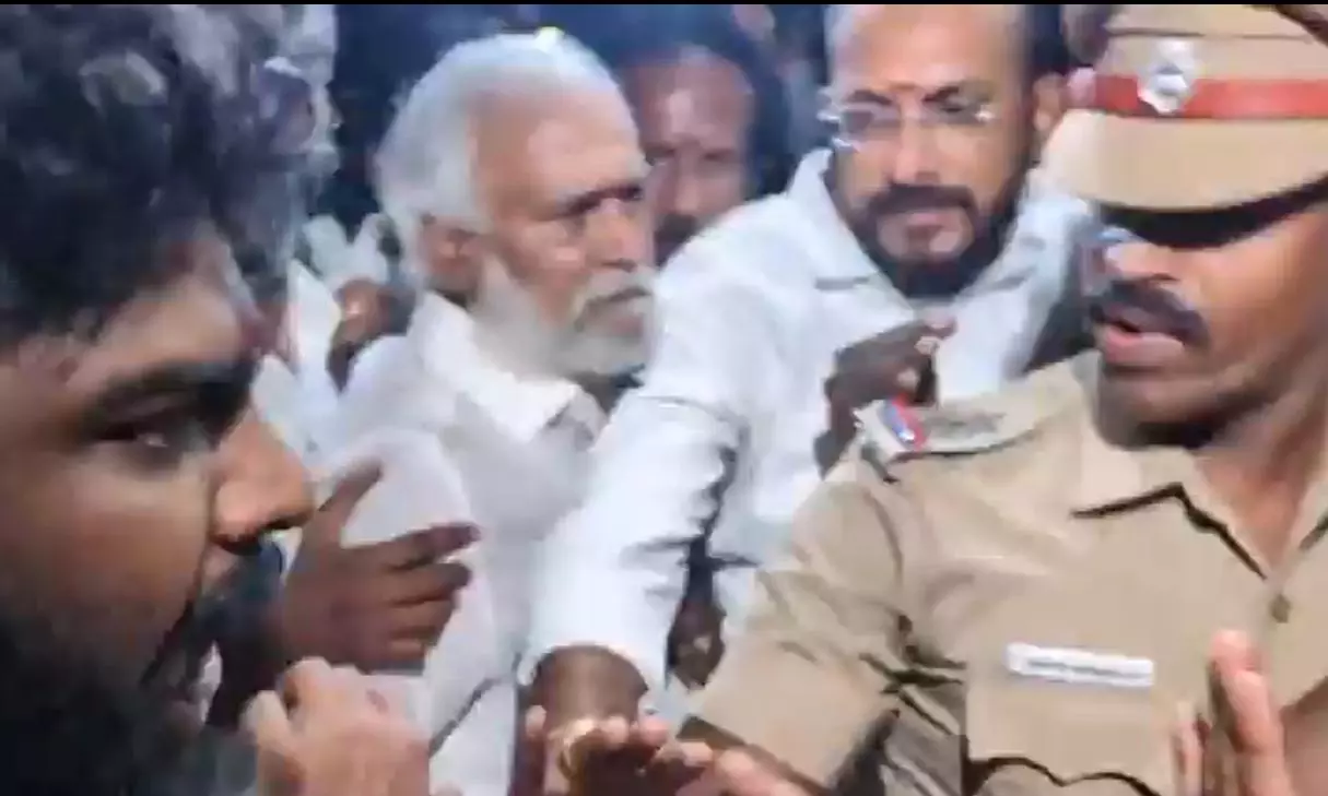 FIR Against DMK Leader Sekar Babu, 11 Others for Abusing Police During Anbil Maheshs Arrest FIR Against DMK Leader Sekar Babu, 11 Others for Abusing Police During Anbil Maheshs Arrest