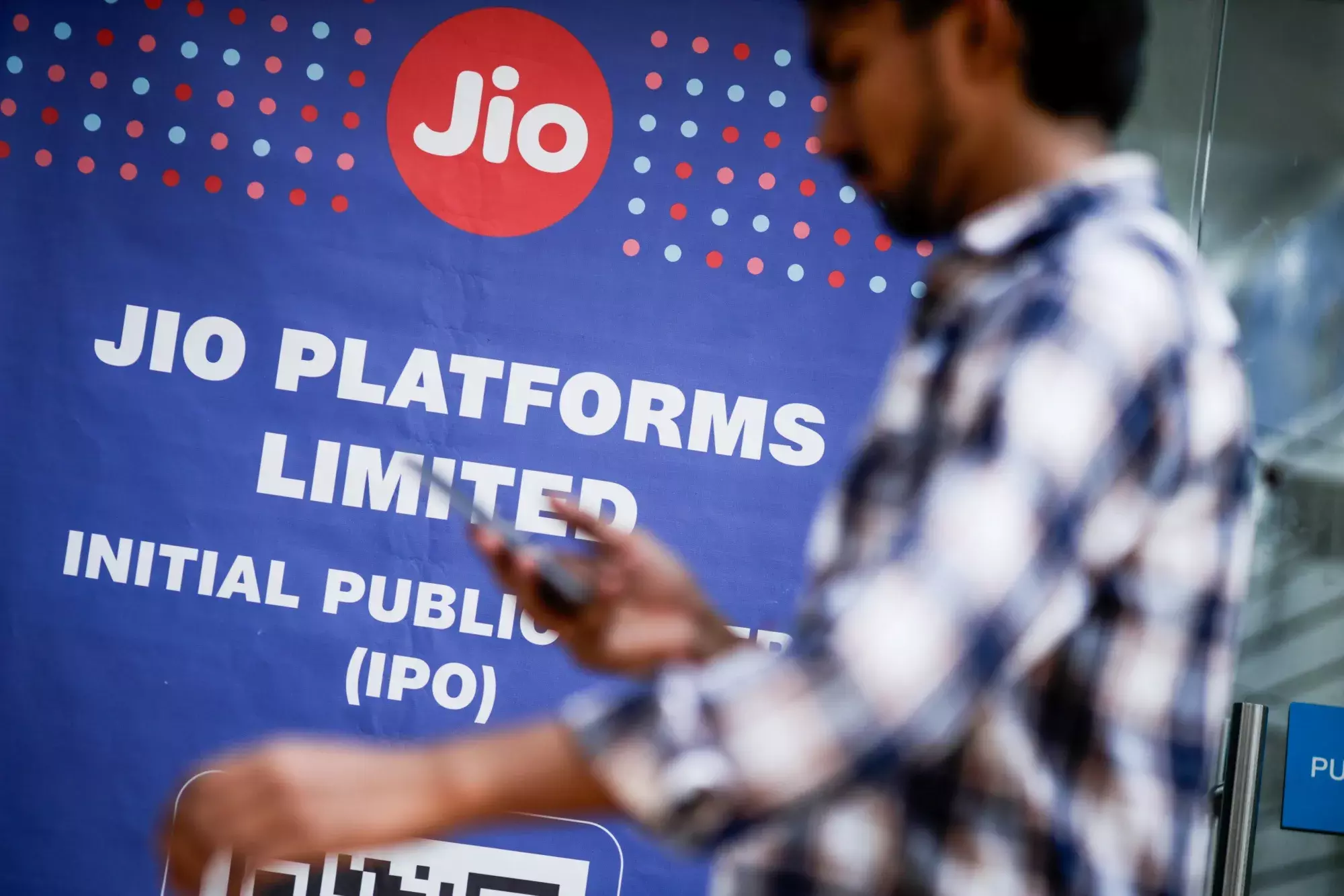 Jio’s IPO Surge Ends Tata’s Reign as Most Valuable India Group Jio’s IPO Surge Ends Tata’s Reign as Most Valuable India Group