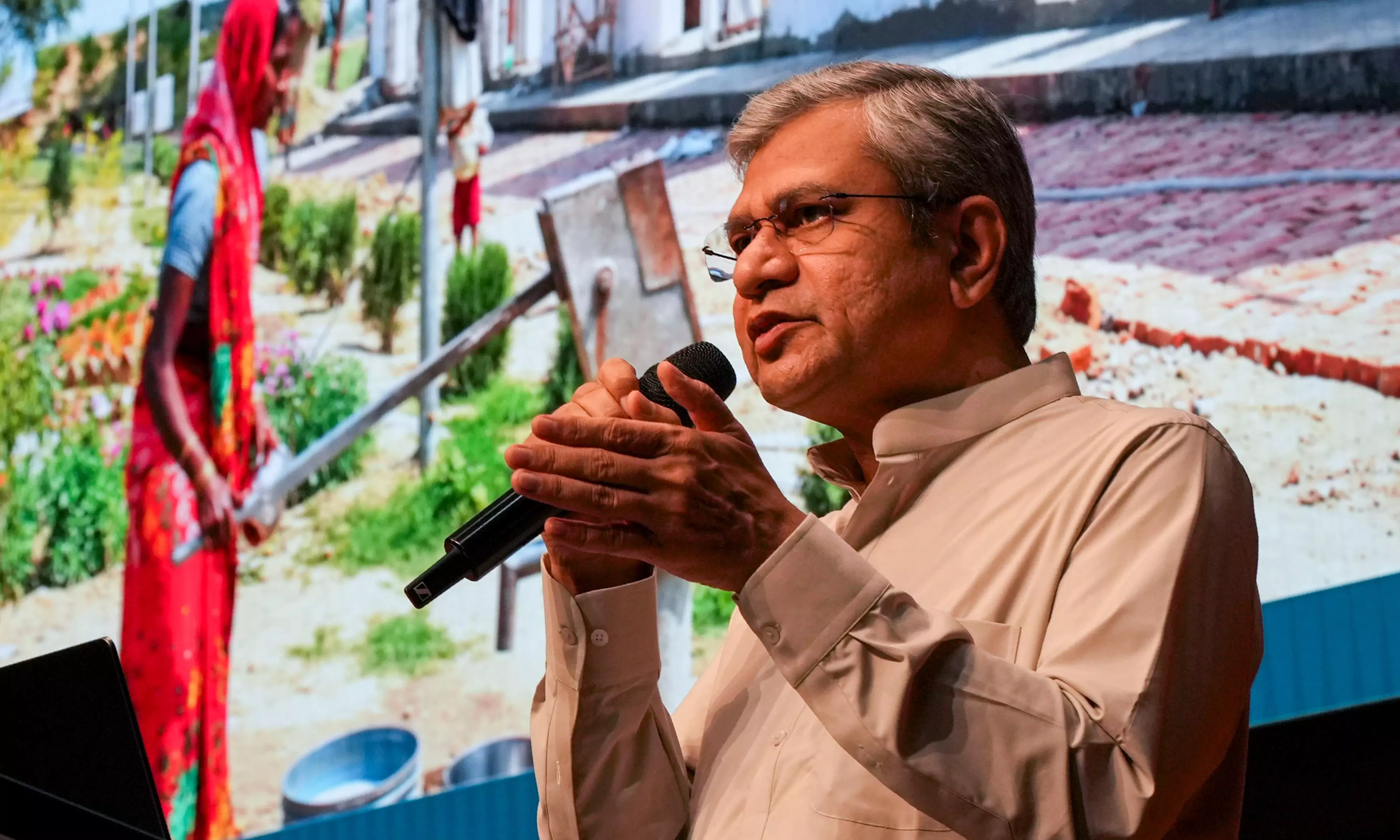 Cabinet Clears 7,395 Crore Village Scheme Cabinet Clears 7,395 Crore Village Scheme