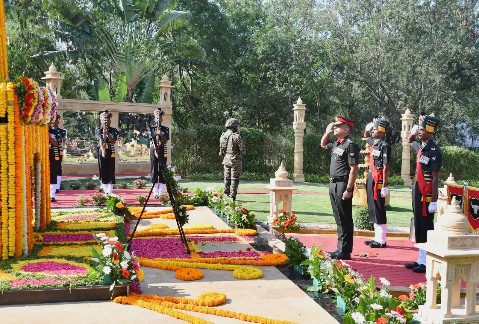 Bison Division Pays Tribute to Fallen Soldiers Bison Division Pays Tribute to Fallen Soldiers