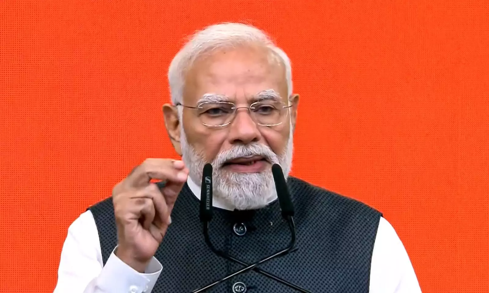 Modi Reviews 16,000 Crore Infrastructure Projects Modi Reviews 16,000 Crore Infrastructure Projects