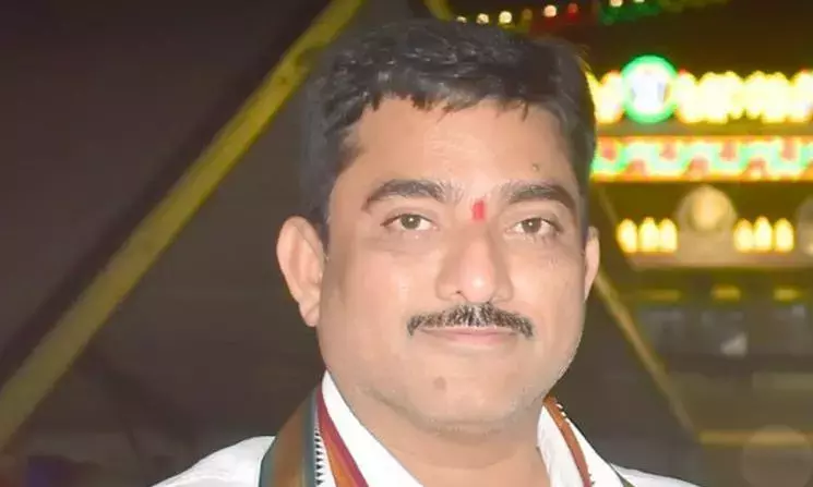 Social Activist Gutta Hari Receives National-Level Award Social Activist Gutta Hari Receives National-Level Award