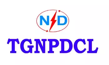 Telangana Power Staff Help AP Brethren Deal With Arnab Cyclone Telangana Power Staff Help AP Brethren Deal With Arnab Cyclone