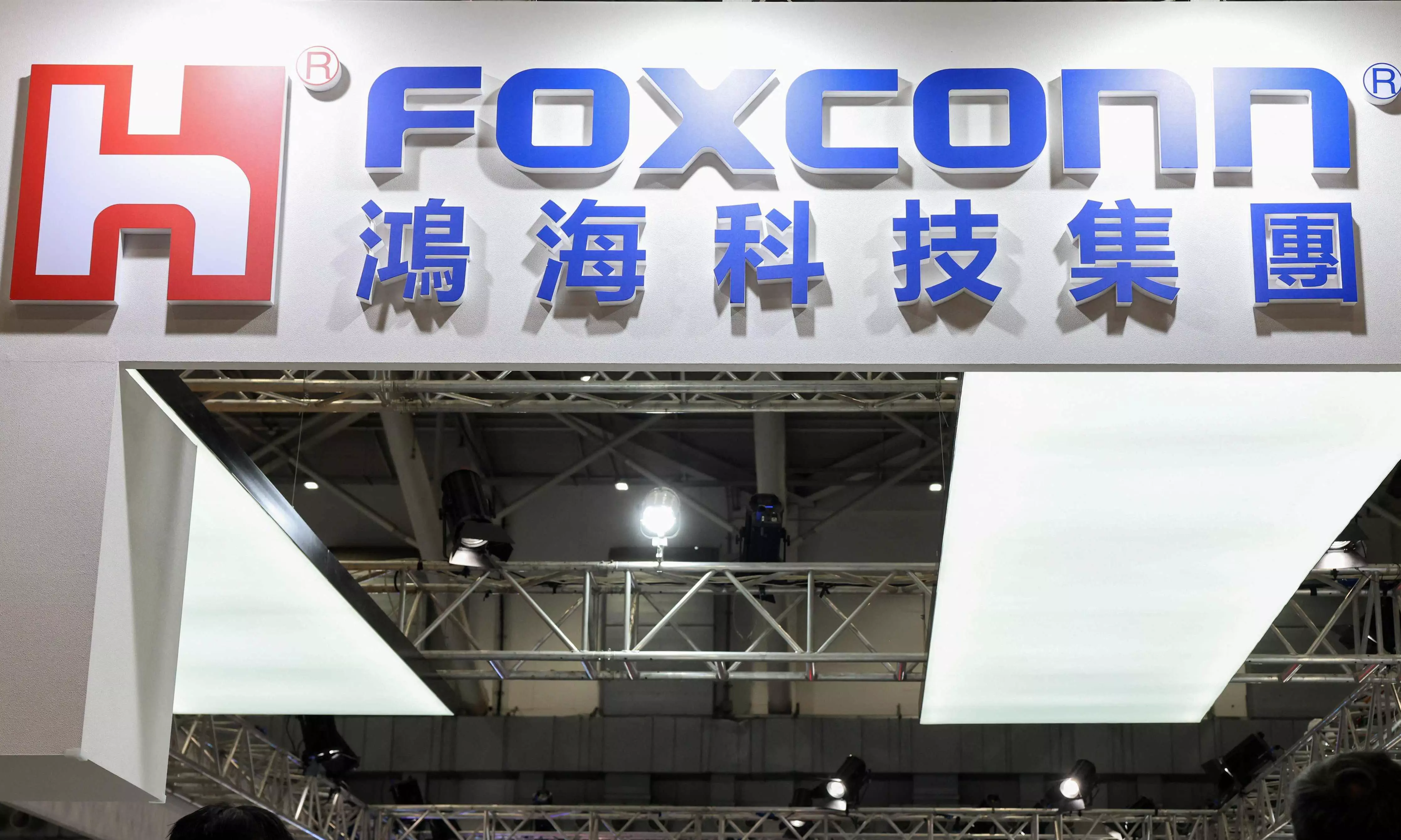 Foxconn Working on New Tie-Up With OpenAI, Says There is No AI Bubble Foxconn Working on New Tie-Up With OpenAI, Says There is No AI Bubble