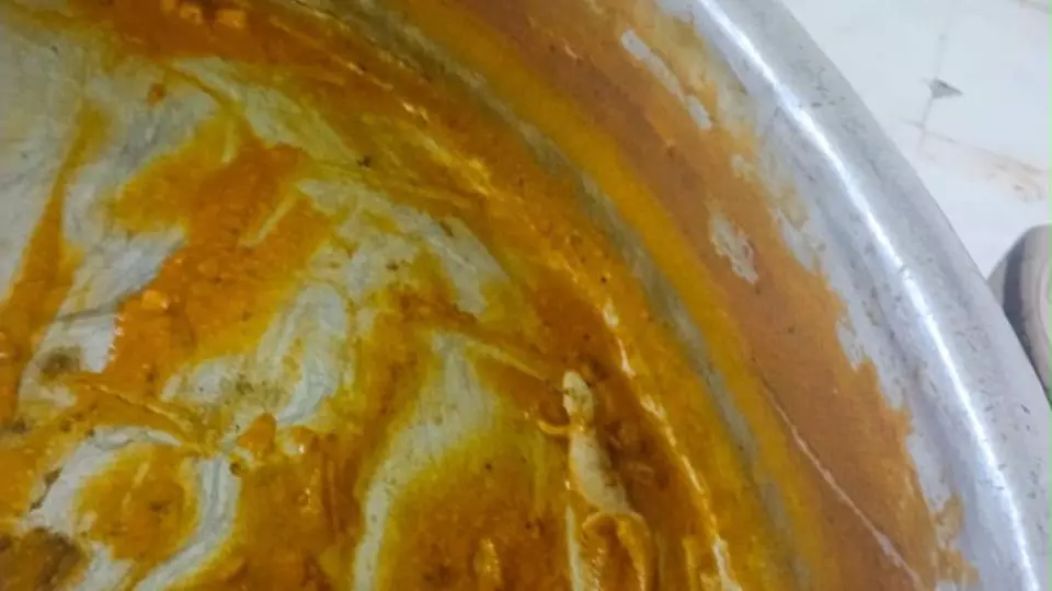 Students Spot Lizard In Hostel Food Students Spot Lizard In Hostel Food