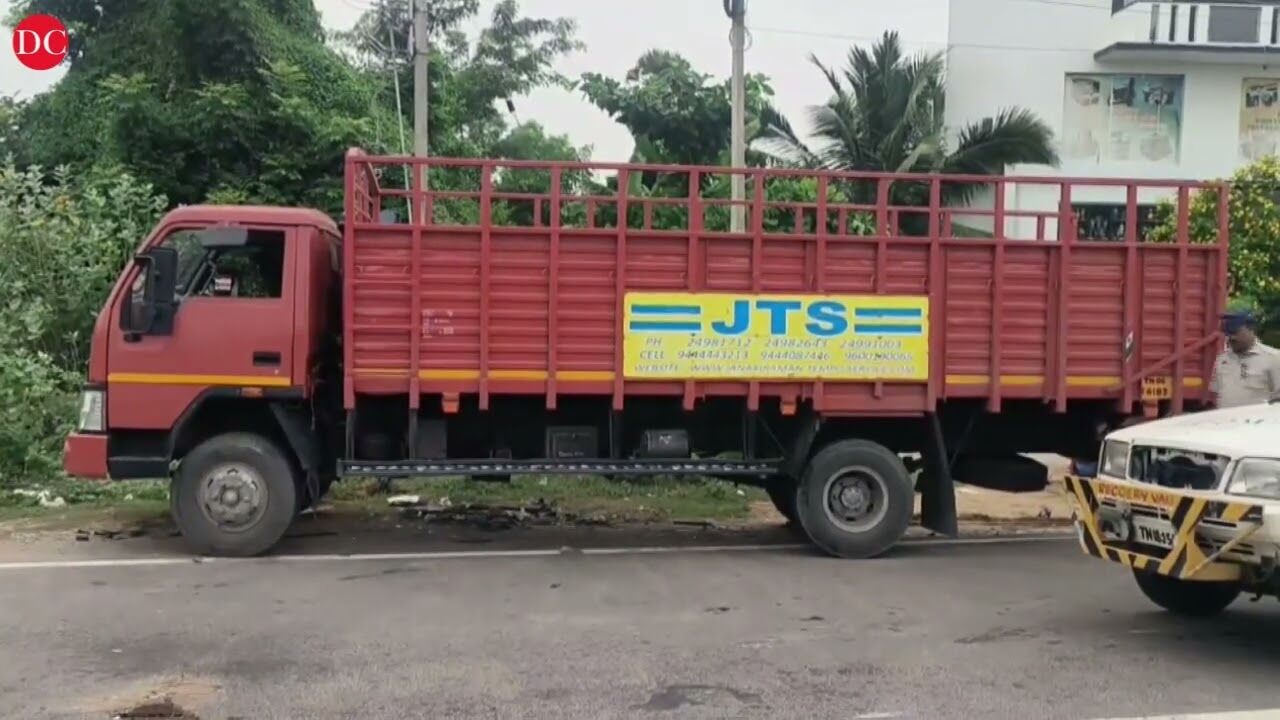 Chennai: 4 killed after speeding car rams into truck near Kovalam