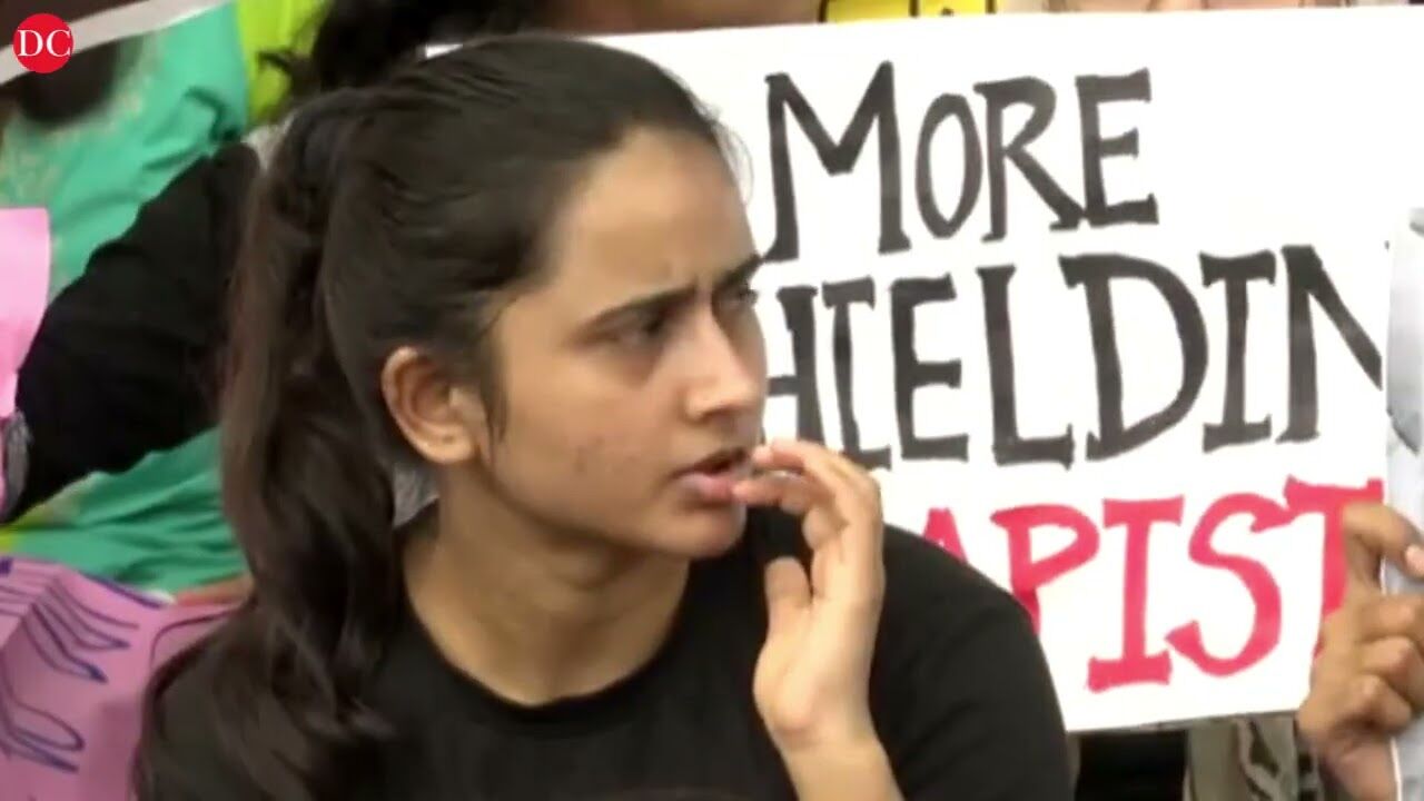 Kolkata rape-murder: Resident doctors body suspends strike after 11 days