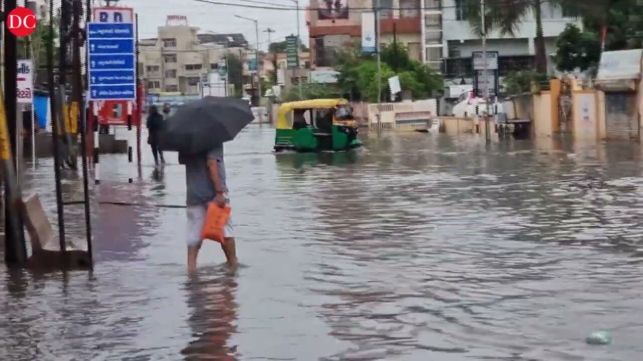 Heavy rain lashes Kheda leading to floods in low lying areas in Gujarat